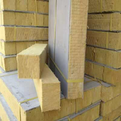 產(chǎn)品名稱：手工巖棉復(fù)合板
