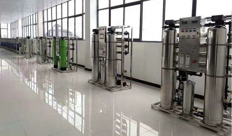 長(zhǎng)春使用工業(yè)純凈水設(shè)備的好處匯河水處理設(shè)備廠家定制