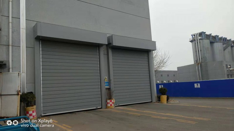 快速門(mén)廠家鋁合金快速門(mén)金屬卷簾門(mén)18002006510天津科曼斯門(mén)業(yè)