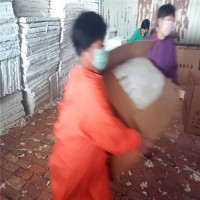 【廠家直銷】 防火纖維增強硅酸鹽板， 復(fù)合硅酸鹽保溫板