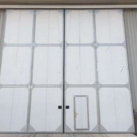 生產(chǎn)和銷售工業(yè)門、工業(yè)門、大型工業(yè)門、工業(yè)提升門、工業(yè)滑升門、工業(yè)平移門、工業(yè)折疊門、機(jī)庫(kù)門、垂直提升門、提升轉(zhuǎn)折門、工廠廠房門、廠房大門