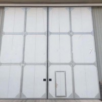 工業(yè)門、、大型工業(yè)門、工業(yè)提升門、工業(yè)平移門、工業(yè)折疊門、、垂直提升門、提升轉(zhuǎn)折門、工廠廠房門、廠房大門