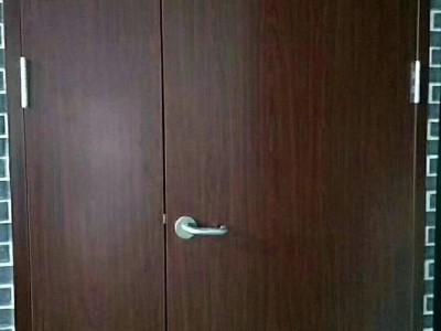 閬閬木質(zhì)門，閬閬門業(yè)有限公司，閬閬木質(zhì)防火門